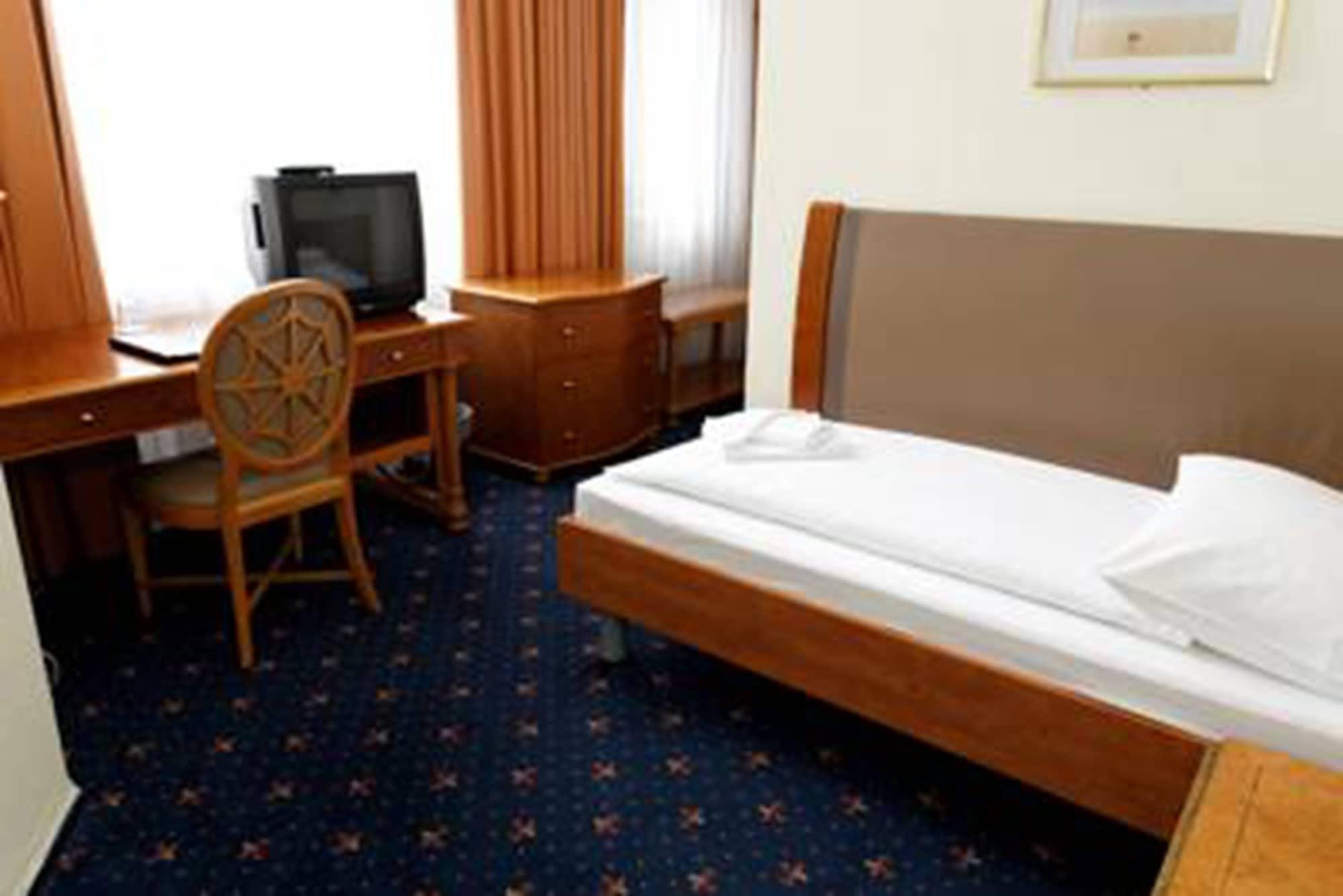 Hotel Europa City Βερολίνο Δωμάτιο φωτογραφία